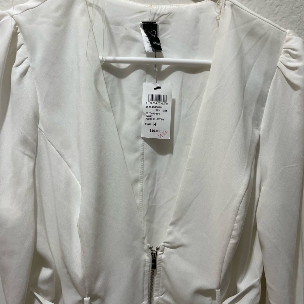 Women's White Long Sleeve Polyester Windsor Blouse Size Medium Front Zip